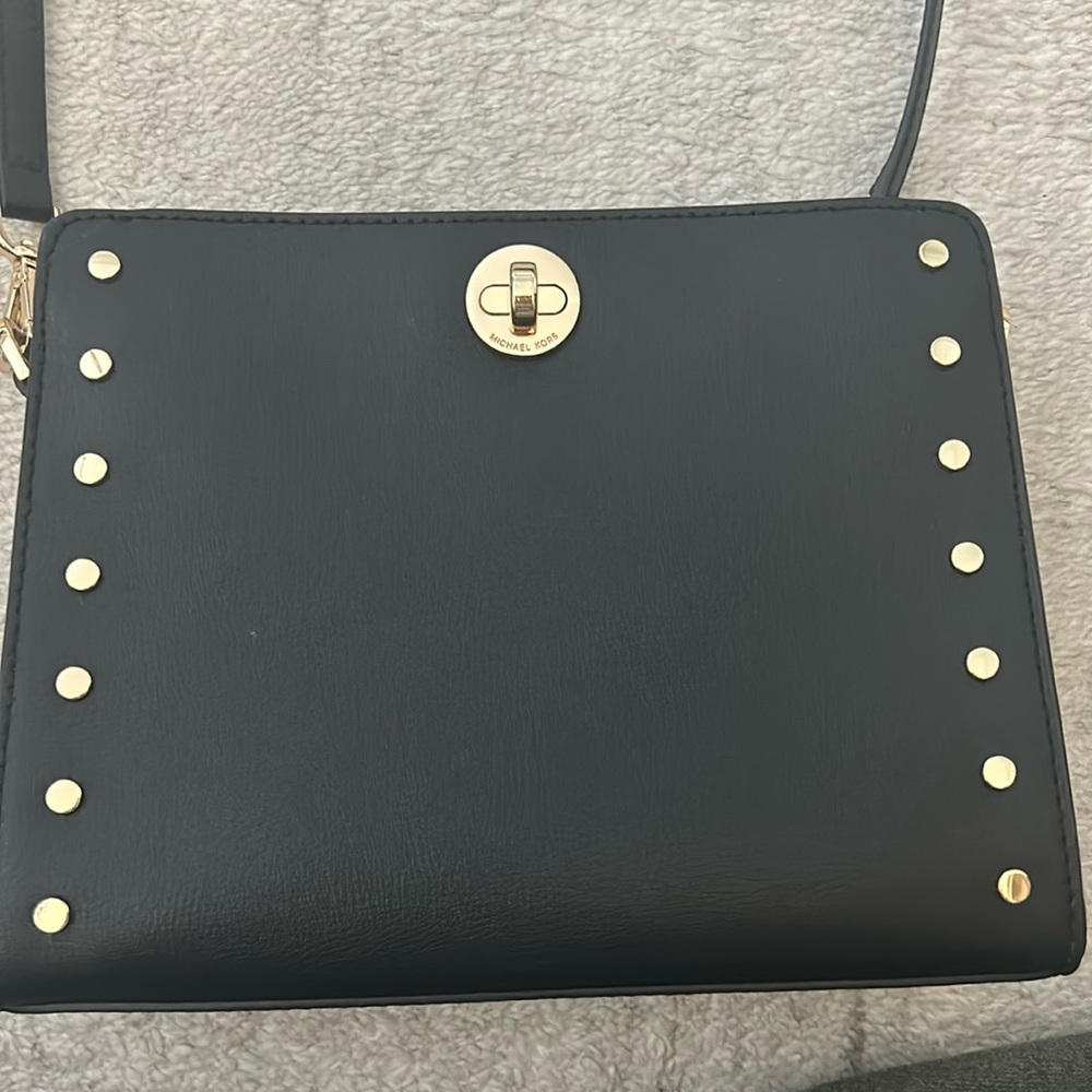 Michael Kors Womens Sylvie Satchel